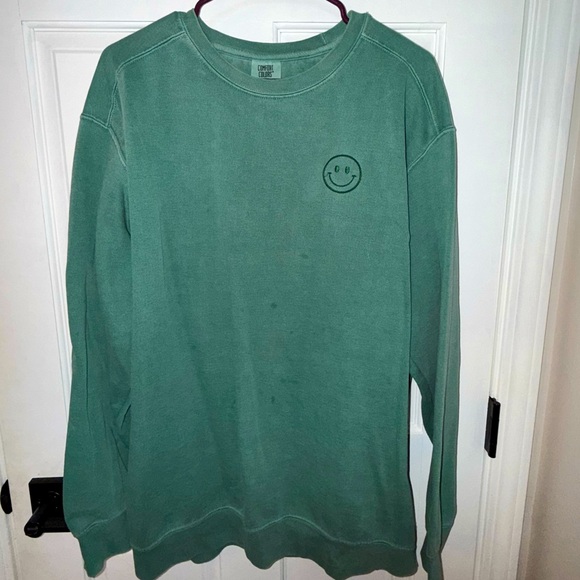 Comfort colors smiley sweatshirt - Picture 1 of 2